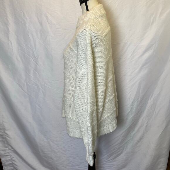 Urban Outfitters Women's Chunky Knit Oversized Sweater Size Small Ivory Pullover - Picture 7 of 13